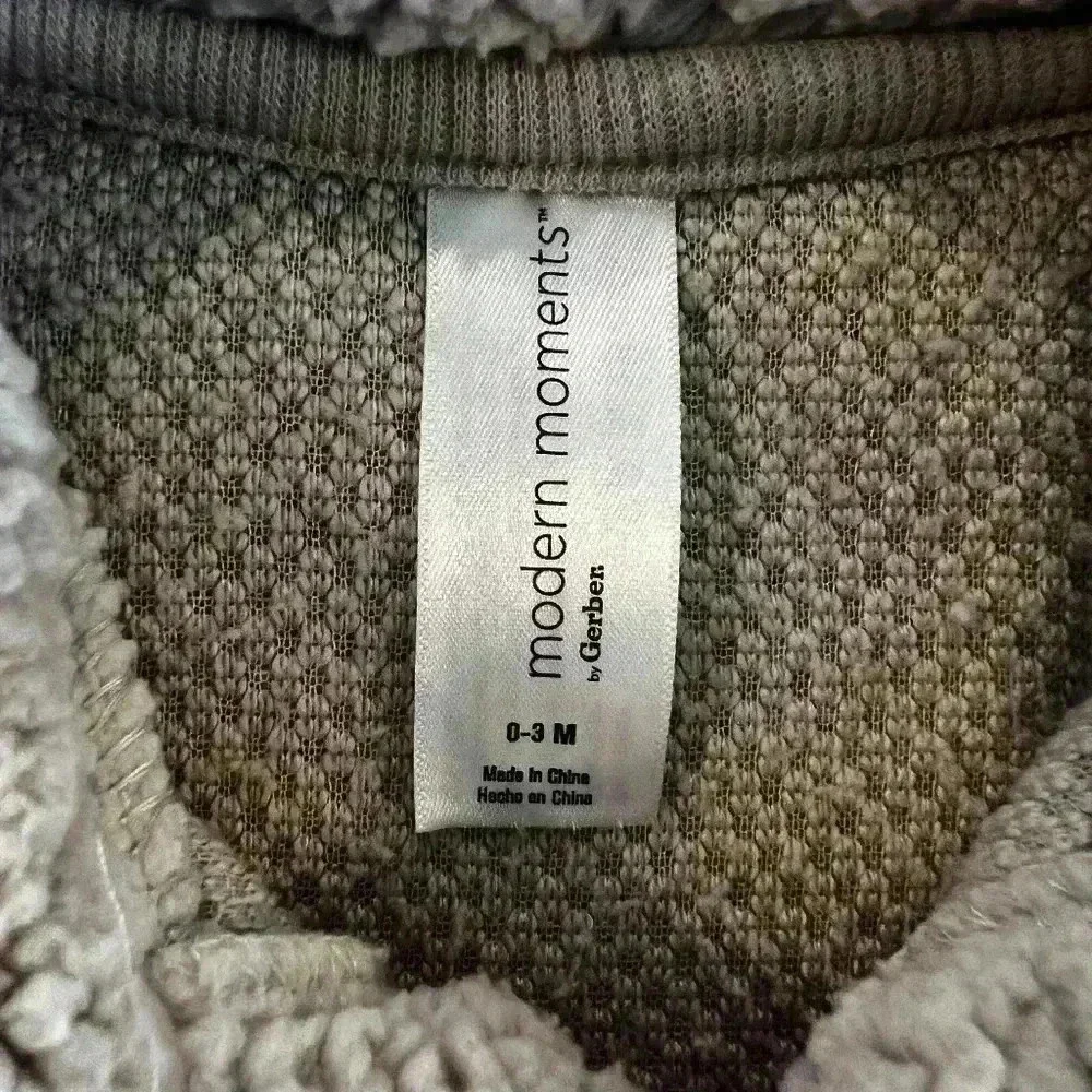 Modern Moments Boy’s Size 0-3 Months‎ Beige Soft Fleece 2Pc Outfit